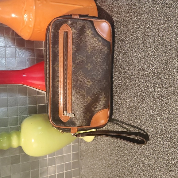 Louis Vuitton Bag - Picture 1 of 14